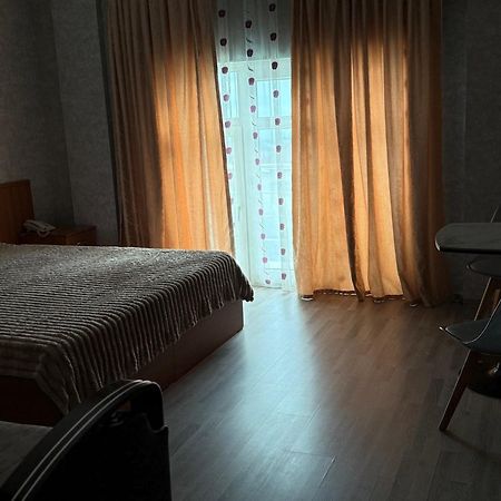 Aef Hotel Baky Esterno foto