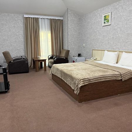 Aef Hotel Baky Esterno foto
